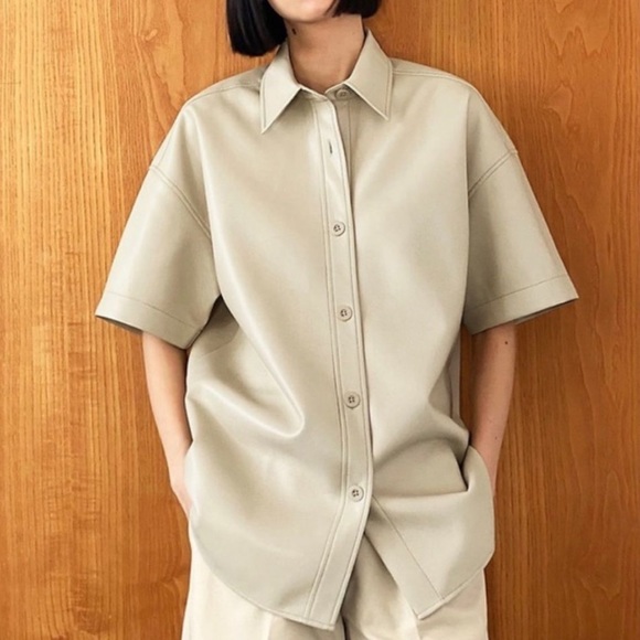Aritzia Babaton Vegan Leather Frances Short Sleeve Button Up in Sand White - Picture 3 of 11